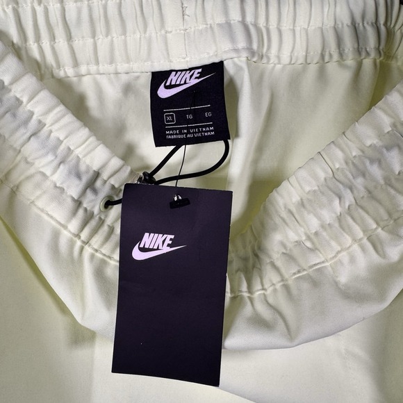 NWT!! Nike Women's Utility Cargo Skirt Yellow Style CZ8907-701 | Size‎ XL - Picture 5 of 8